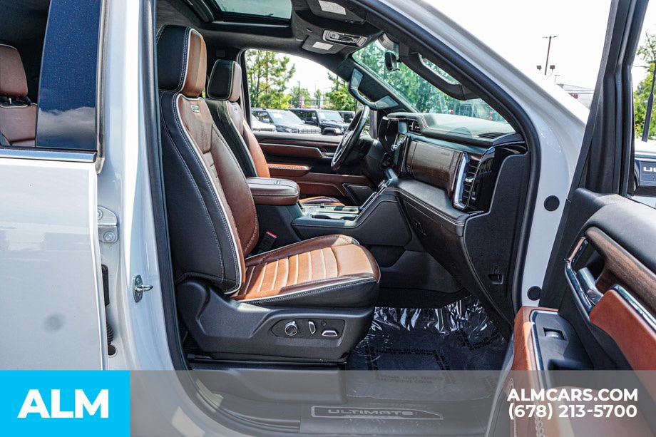 Used 2024 GMC Sierra 3500 Denali Ultimate AWD/4WD image 22