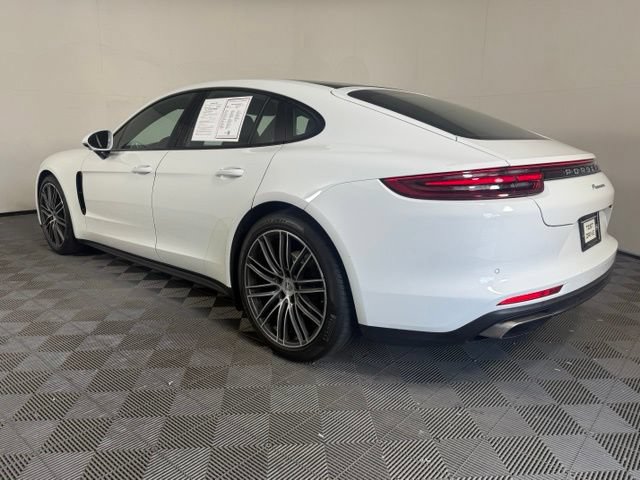 Used 2020 Porsche Panamera RWD image 4