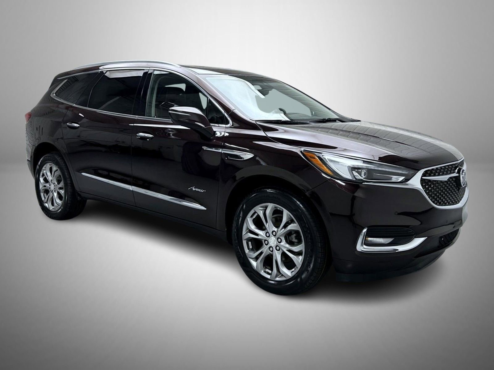 Used 2021 Buick Enclave Avenir w/ Avenir Technology Package AWD/4WD image 3