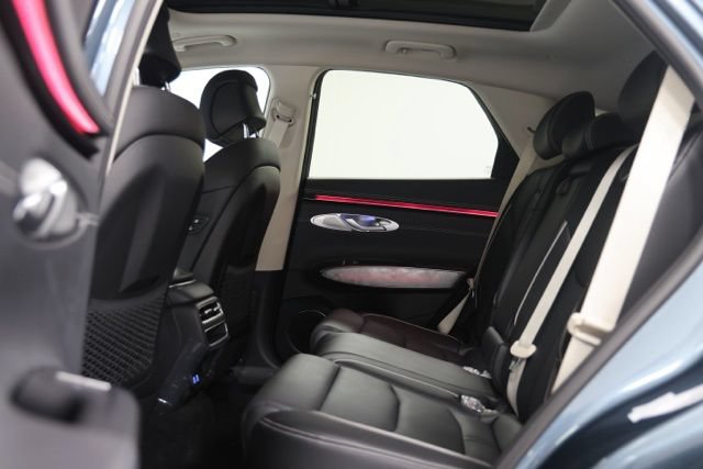 New 2027 Genesis Electrified GV70 Advance AWD/4WD image 34