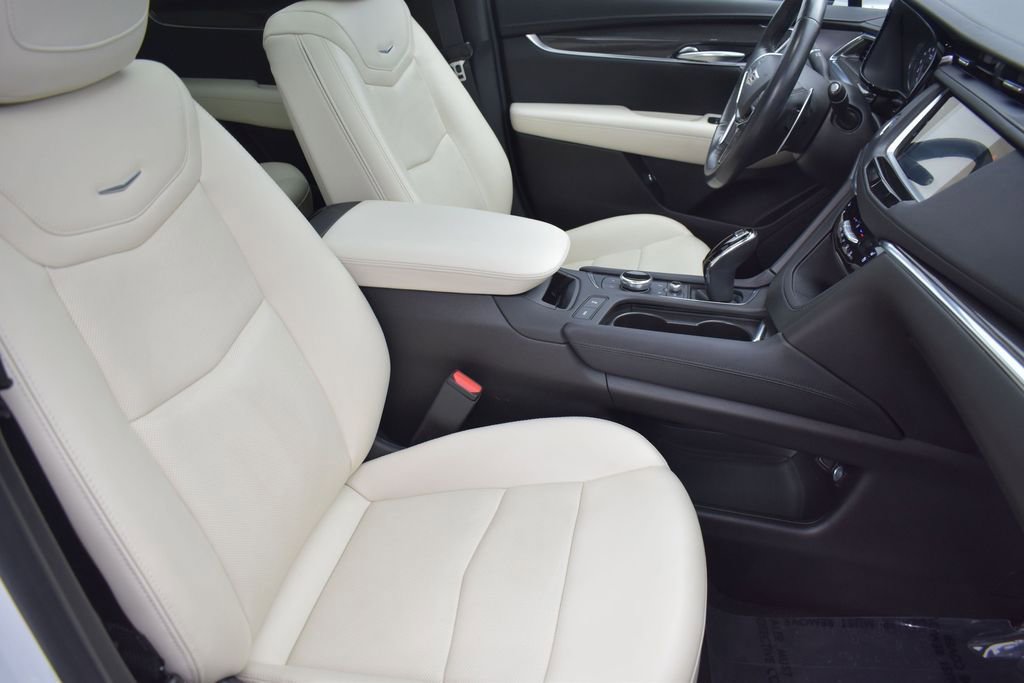 Used 2023 Cadillac XT5 Sportv w/ Technology Package AWD/4WD image 35