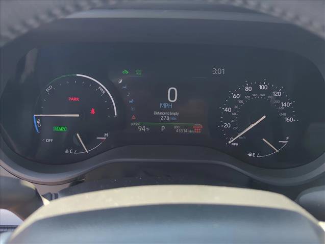 Certified 2025 Toyota Sienna XLE FWD image 12