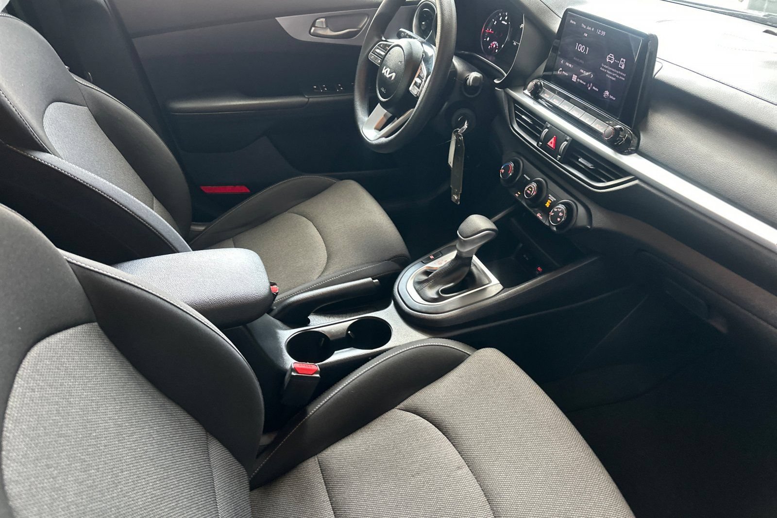 Used 2024 Kia Forte LXS FWD image 15