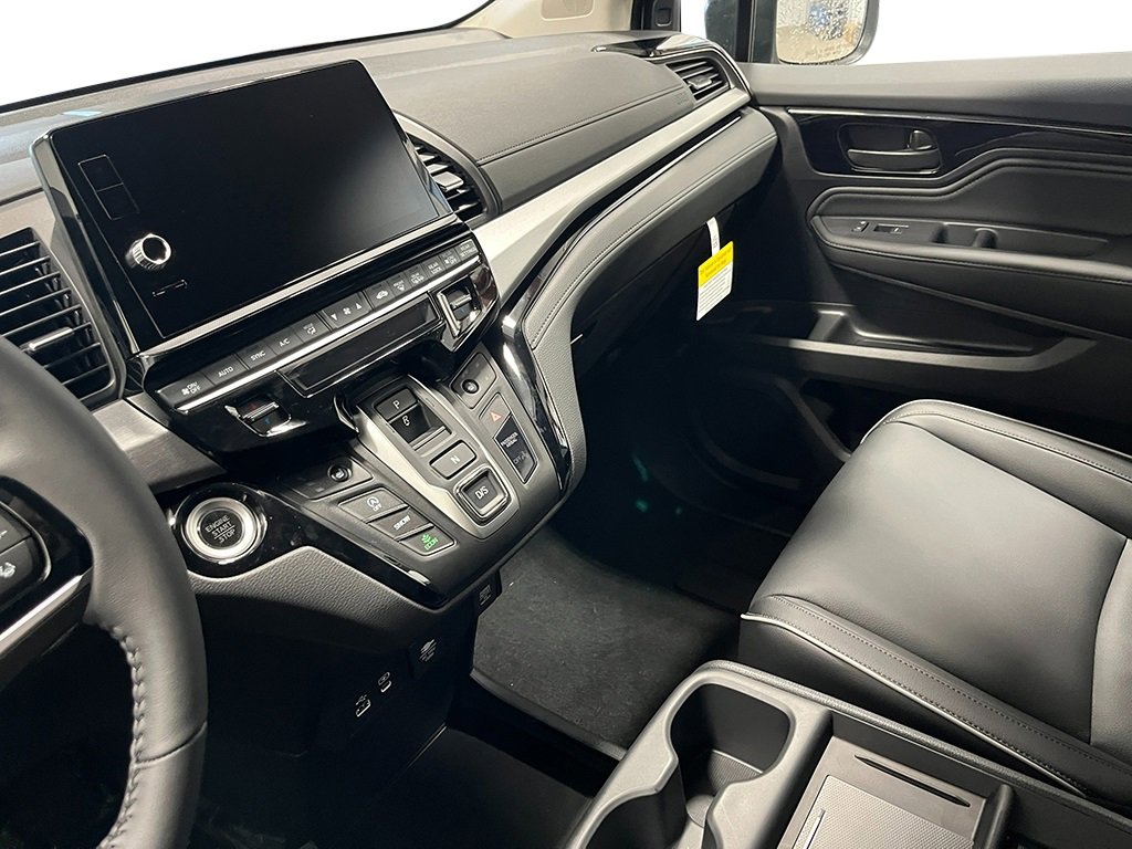 New 2026 Honda Odyssey Touring image 18