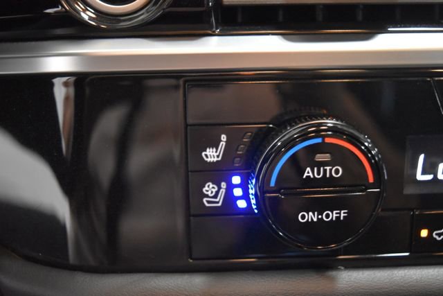 Used 2023 Nissan Pathfinder Platinum w/ Lighting Package (N93) image 33