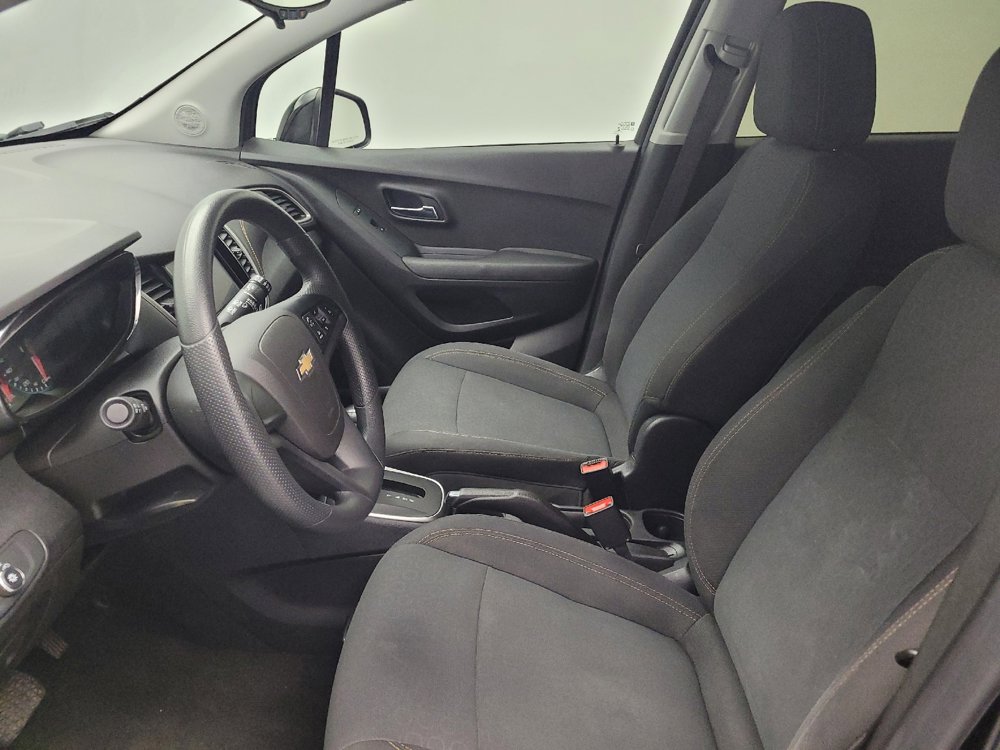 Used 2020 Chevrolet Trax LS image 18