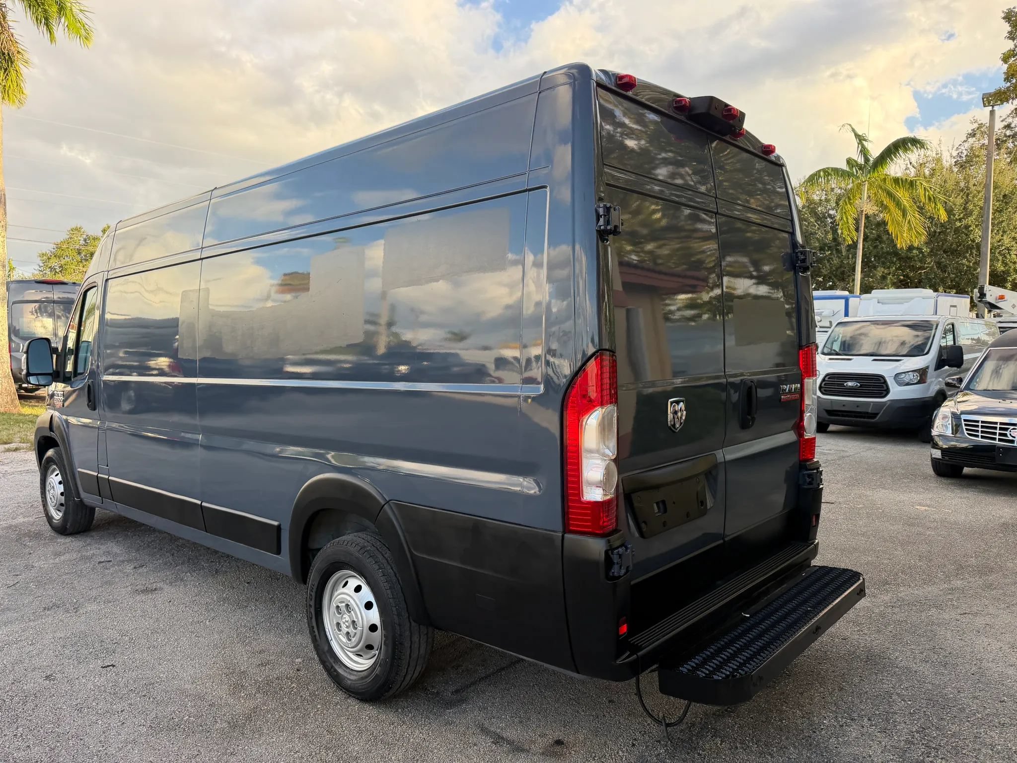 Used 2020 RAM ProMaster 3500 FWD image 3
