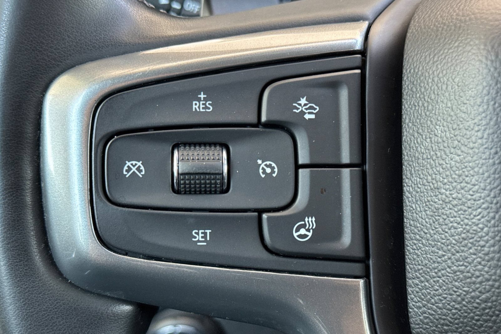 Used 2023 Chevrolet Silverado 1500 RST AWD/4WD image 27