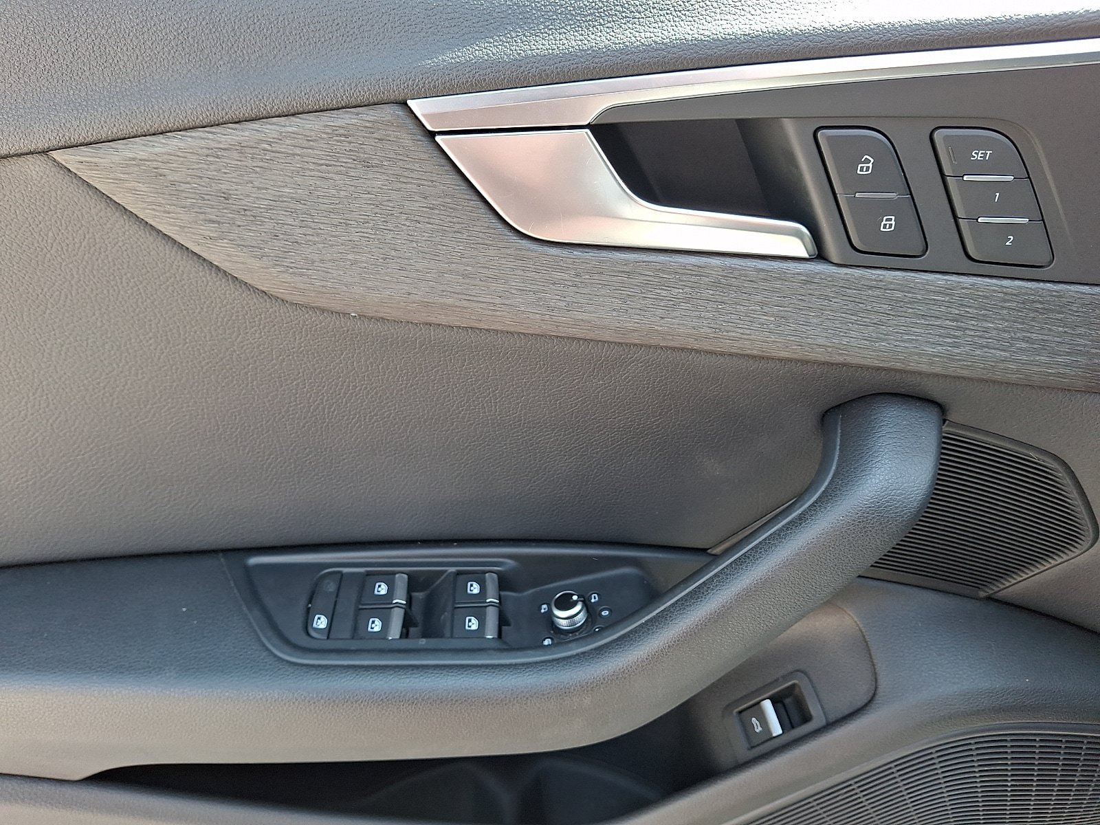 Used 2018 Audi A4 2.0T allroad Premium Plus AWD/4WD image 12
