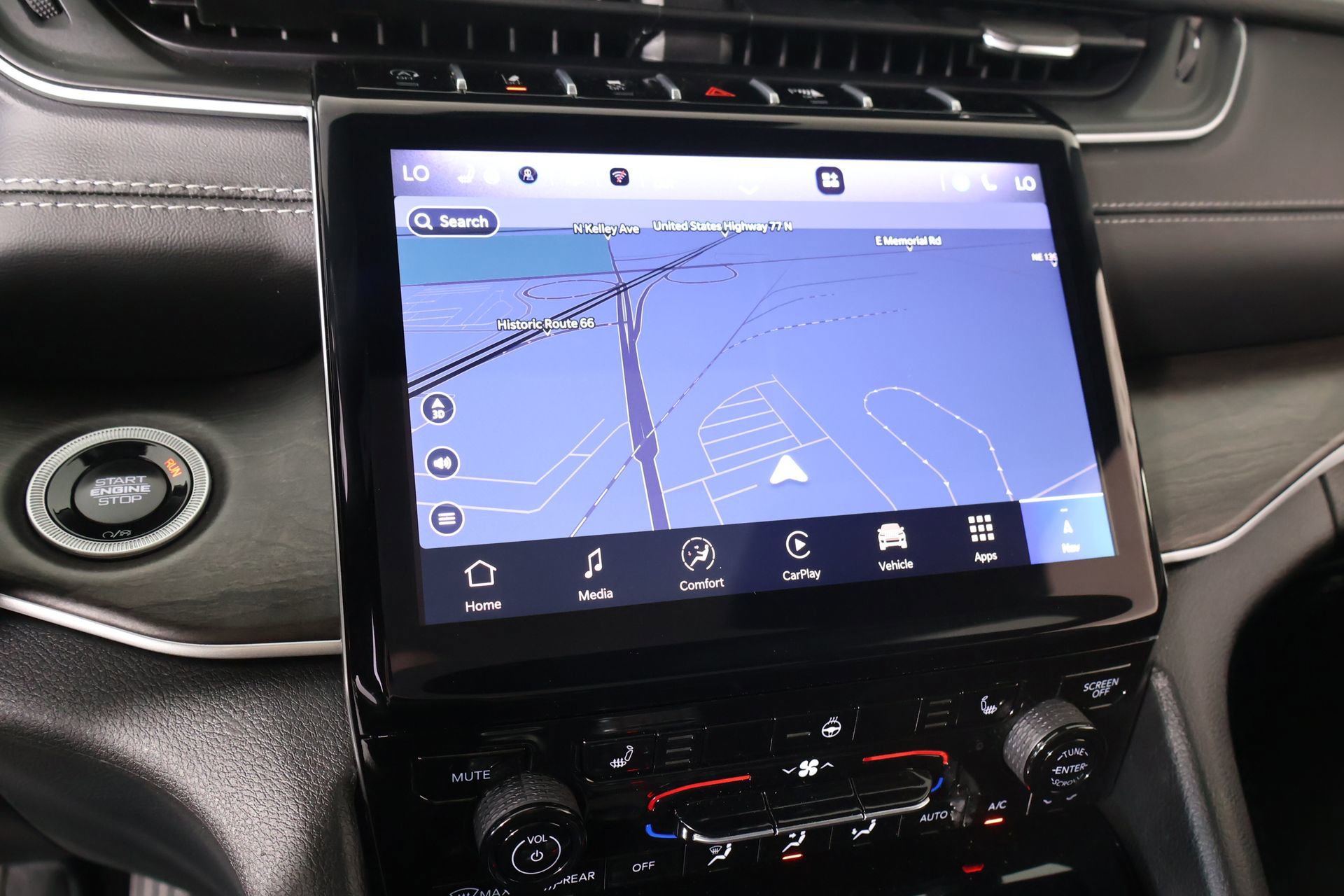 Used 2025 Jeep Grand Cherokee L Limited w/ Black Appearance Package image 7