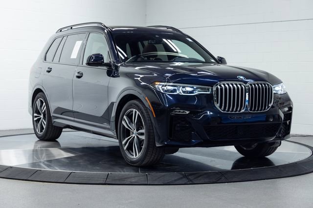 Used 2022 BMW X7 xDrive40i w/ M Sport Package AWD/4WD image 4