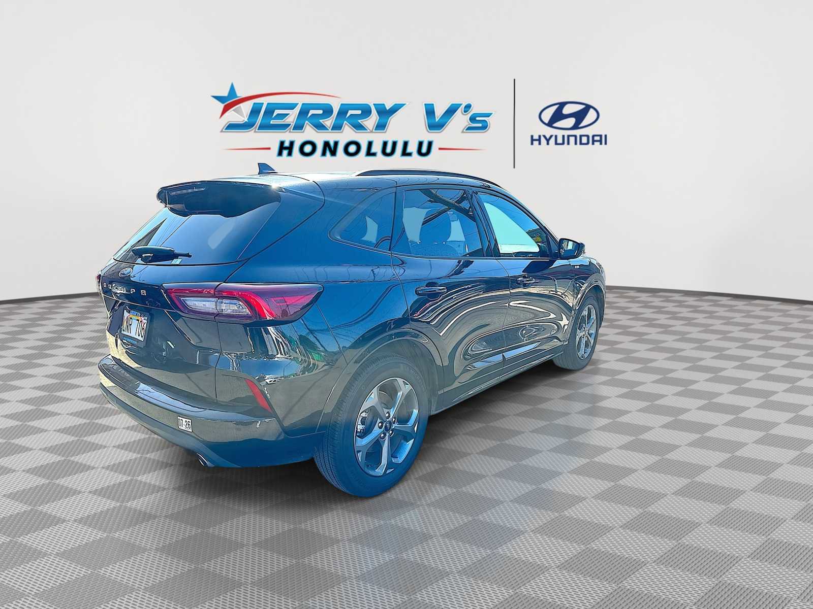 Used 2024 Ford Escape ST-Line image 8