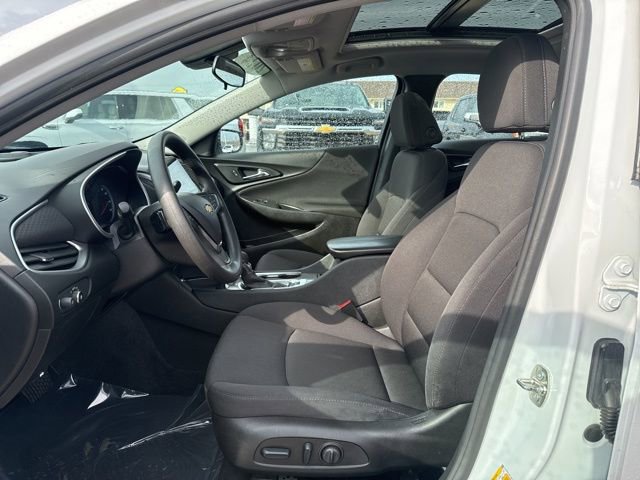 Used 2024 Chevrolet Malibu LT FWD image 12