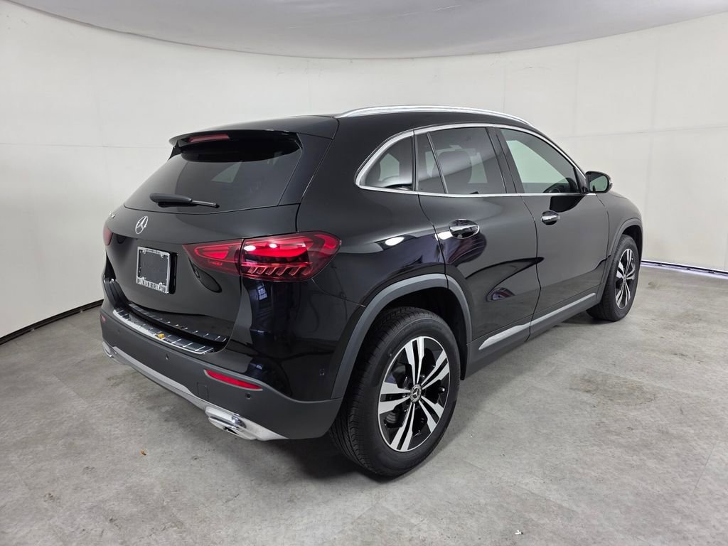 Certified 2025 Mercedes-Benz GLA 250 image 4