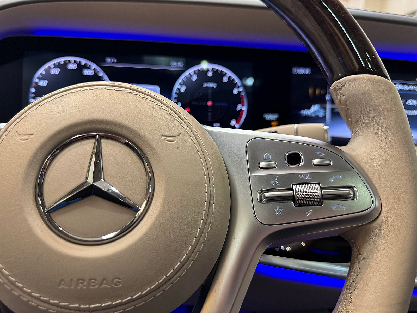 Used 2020 Mercedes-Benz Maybach S 650 image 26