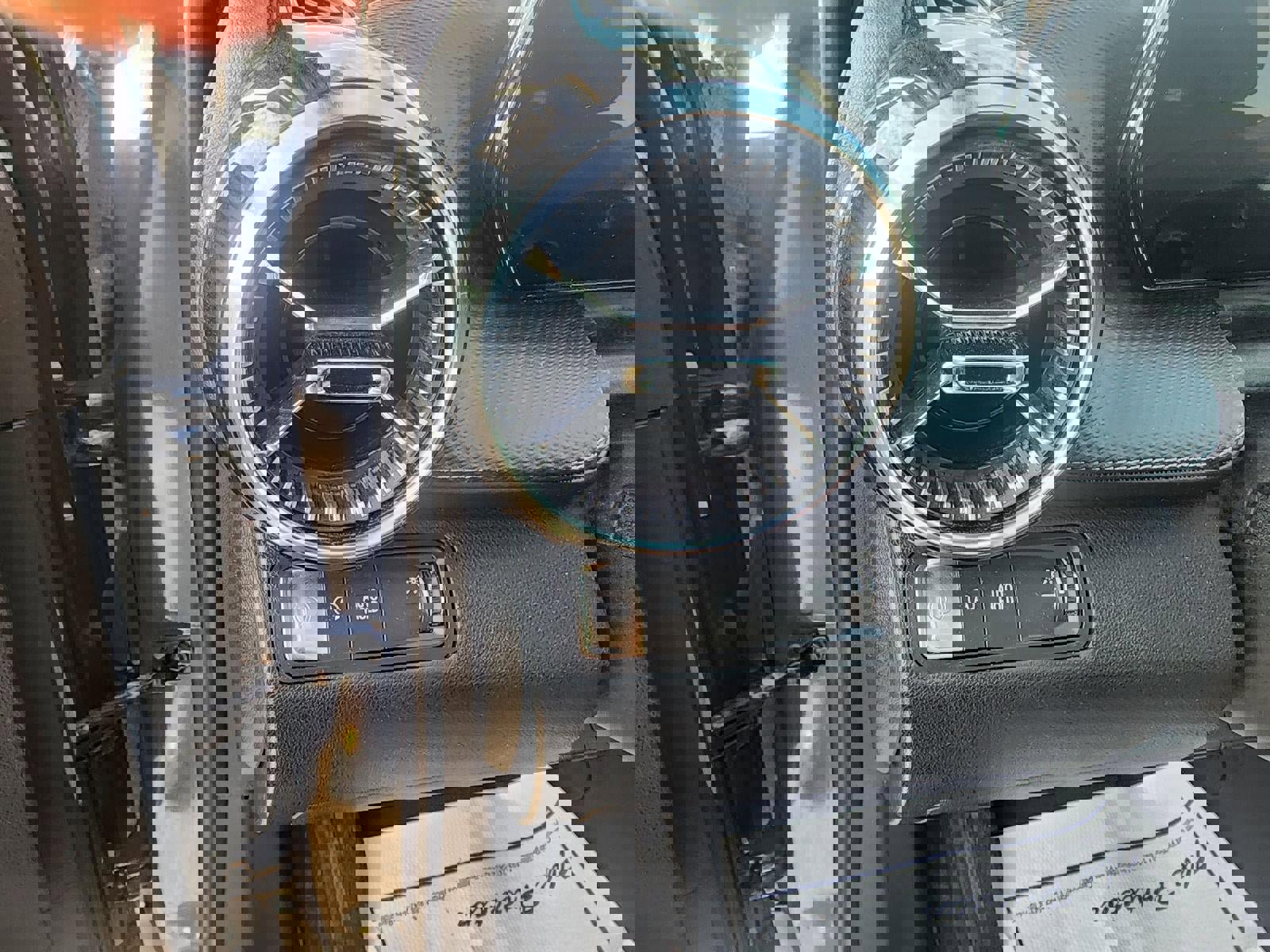 Used 2025 Chevrolet Equinox LT image 18