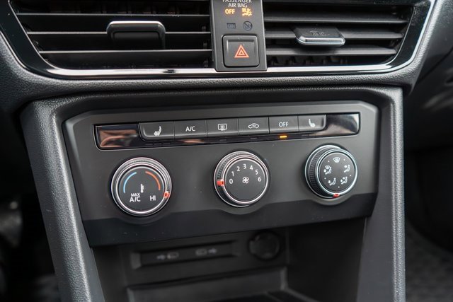 Used 2022 Volkswagen Taos SE image 26