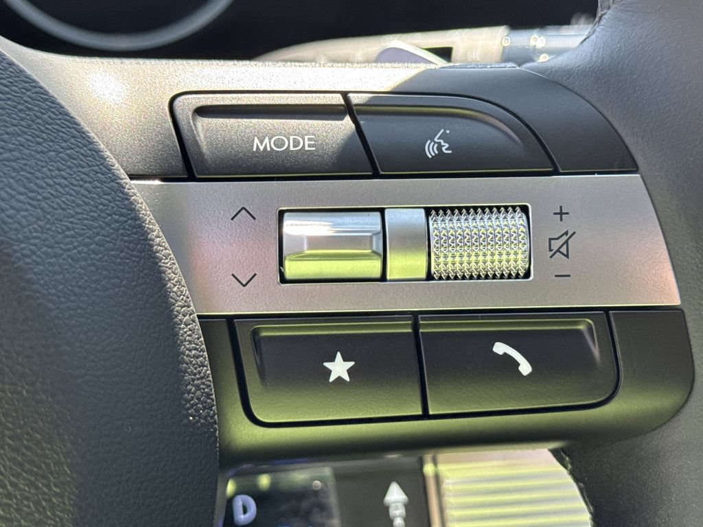 New 2025 Hyundai Tucson Limited AWD/4WD image 28