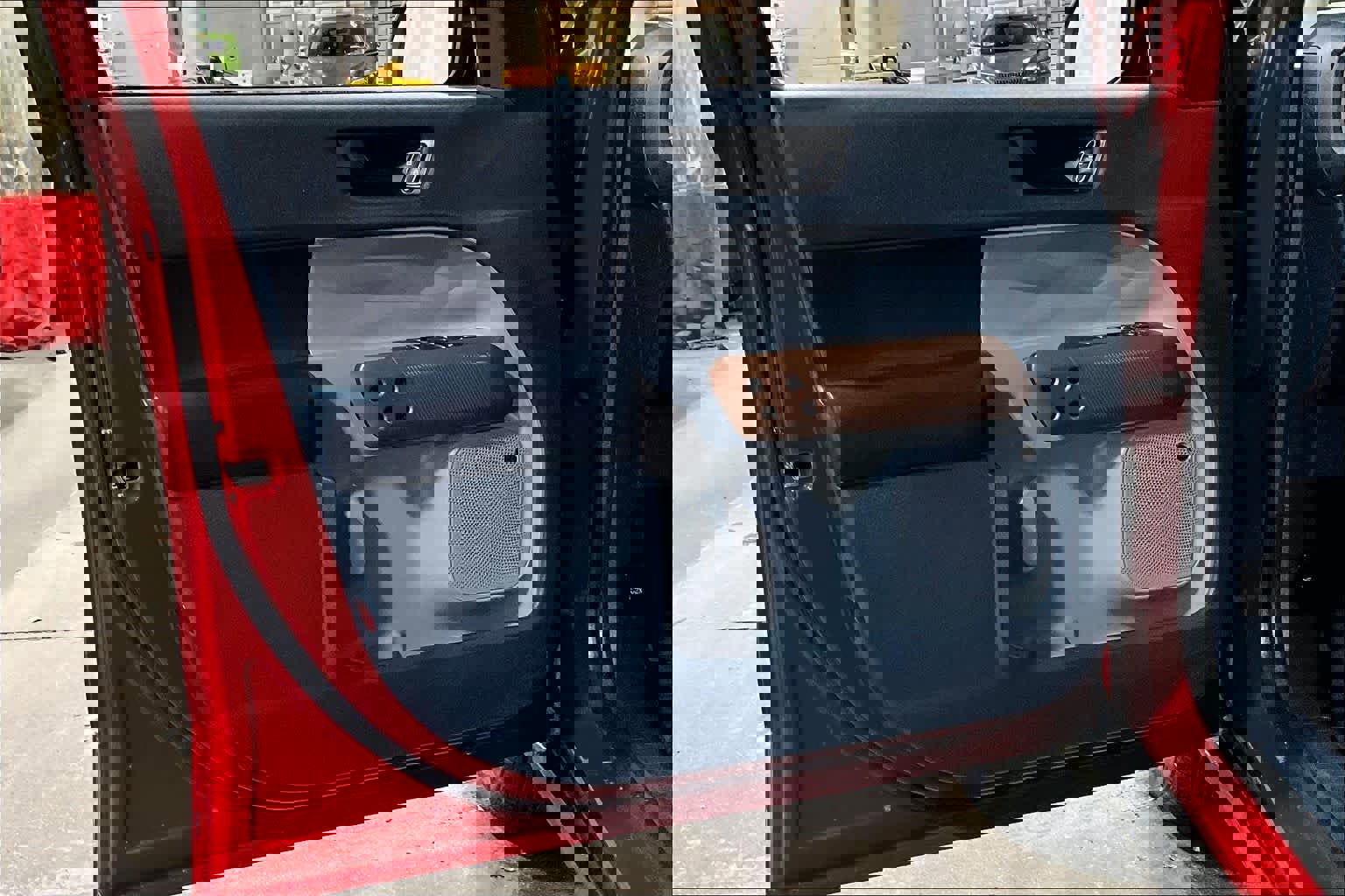 Used 2022 Ford Maverick Lariat w/ Lariat Luxury Package image 21