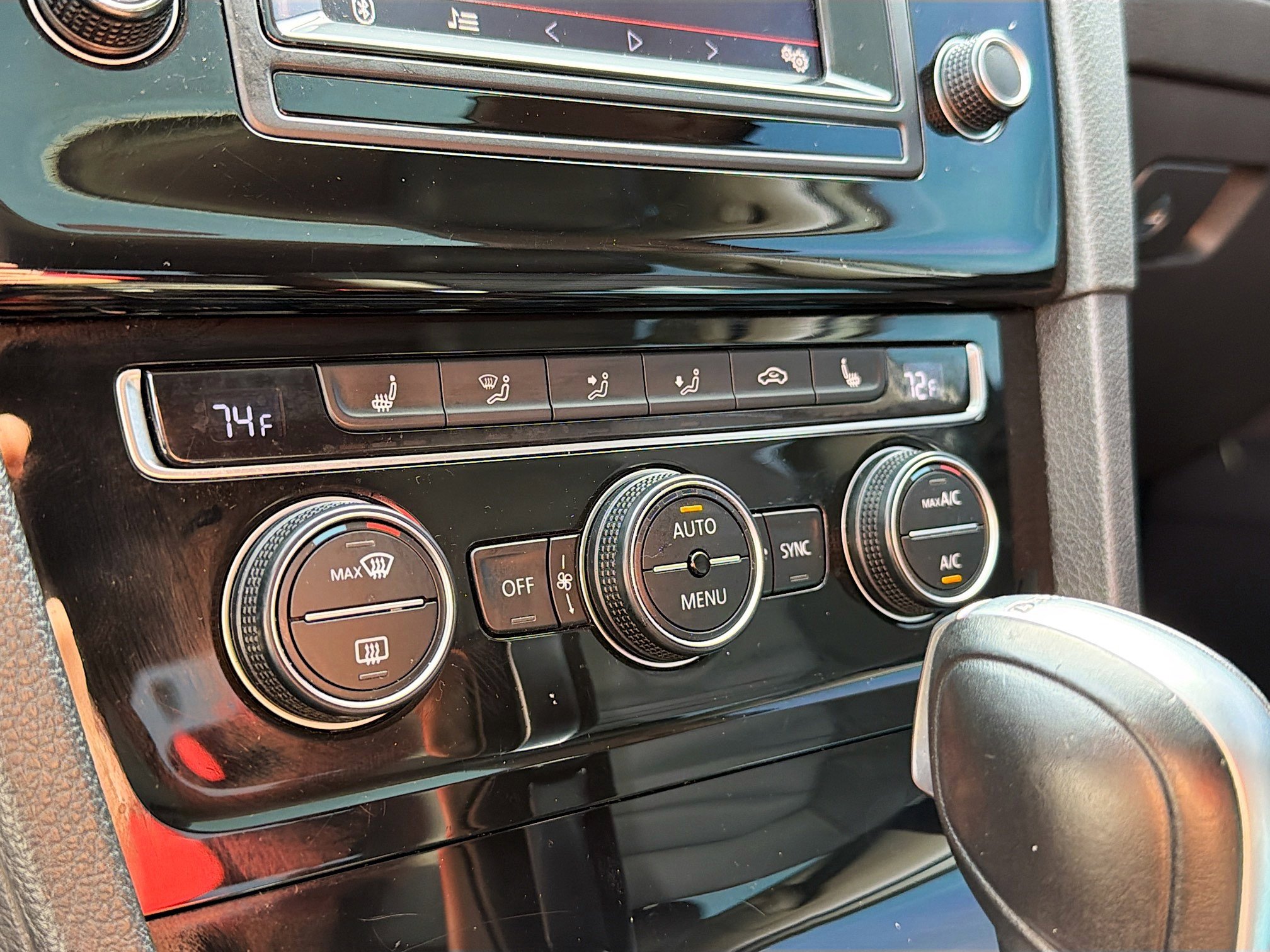 Used 2015 Volkswagen Golf TDI SEL image 10