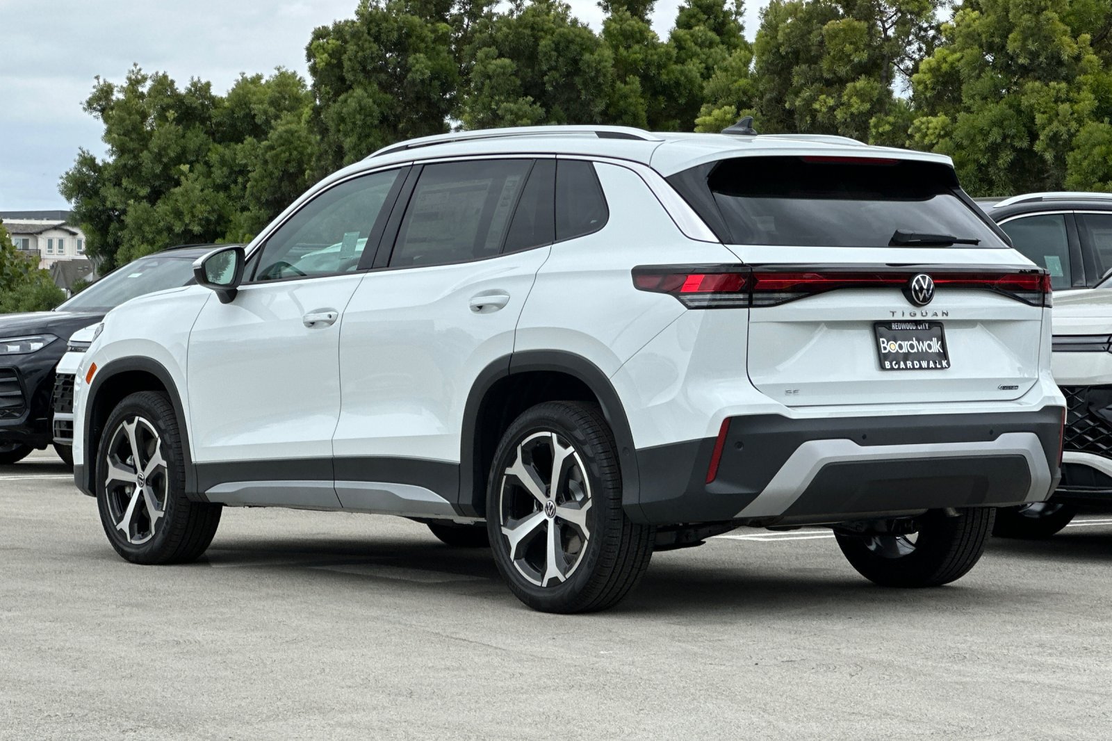 New 2026 Volkswagen Tiguan SE AWD/4WD image 6