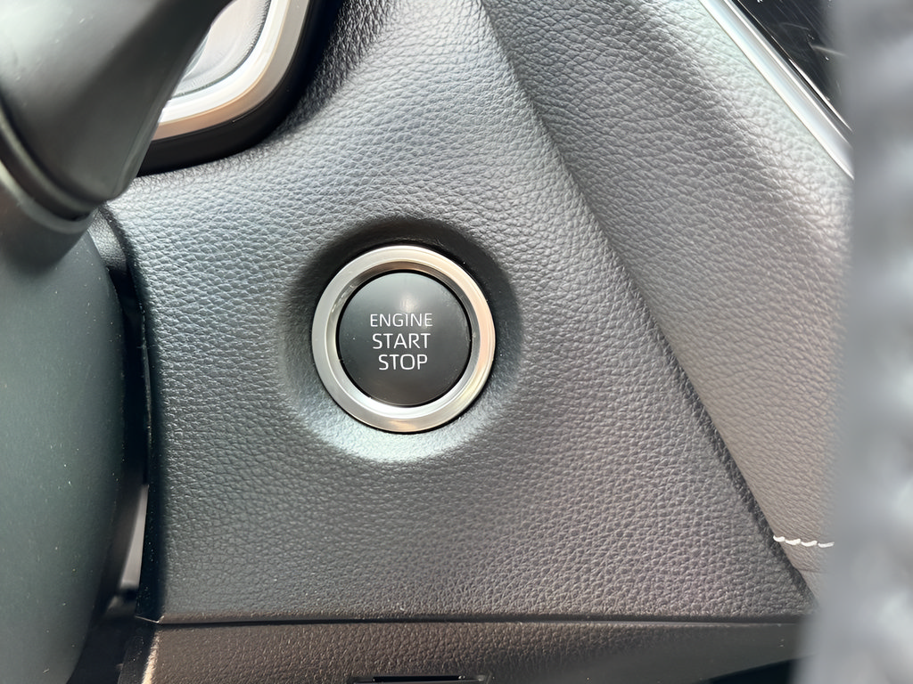 Used 2025 Toyota Corolla SE w/ SE Package FWD image 26