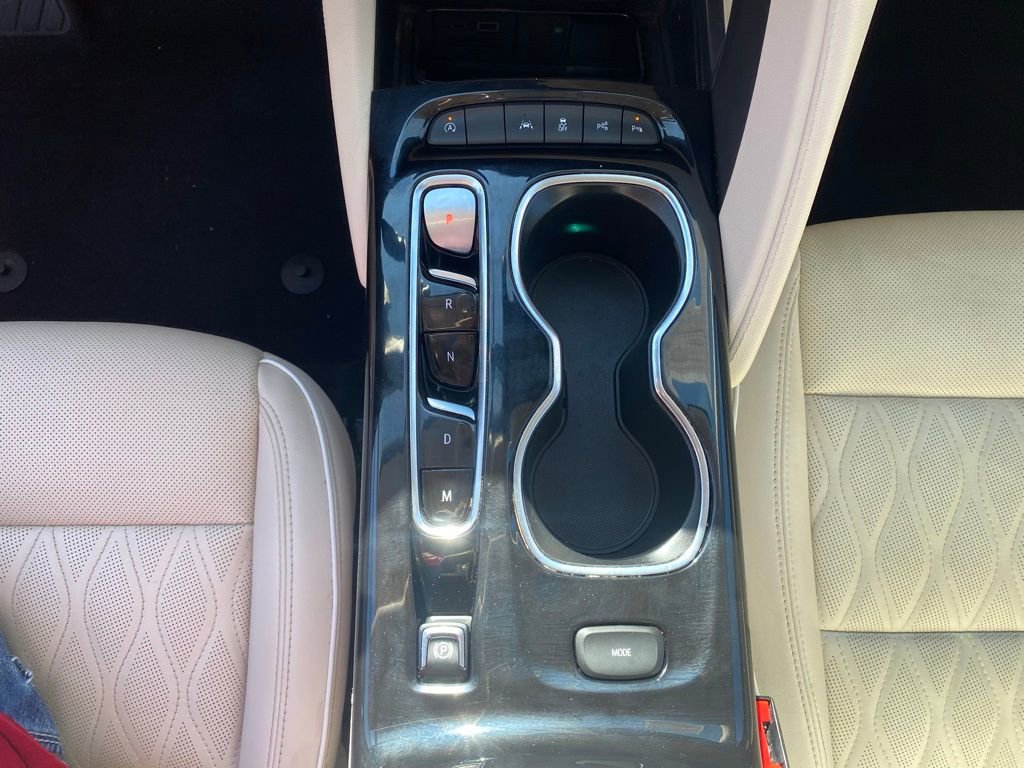 Used 2022 Buick Envision Avenir w/ Technology Package II image 22