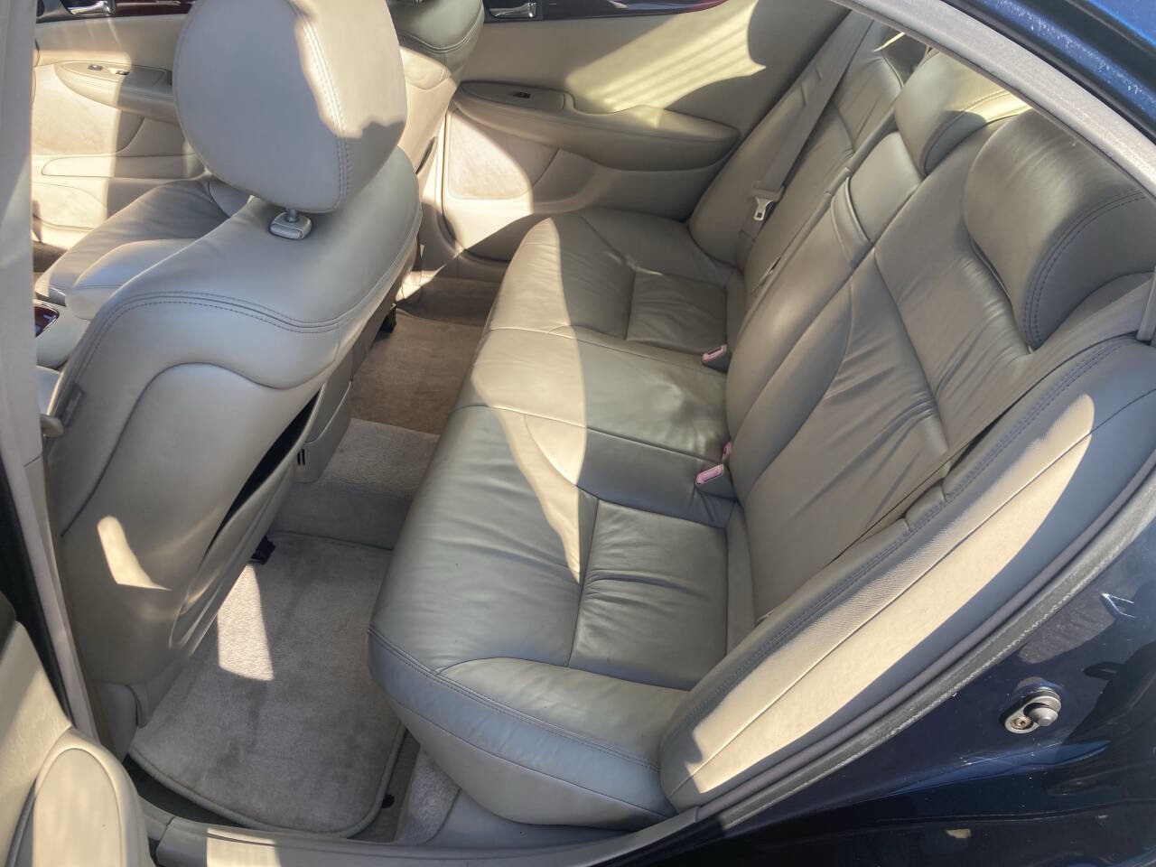 Used 2004 Lexus ES 330 image 10