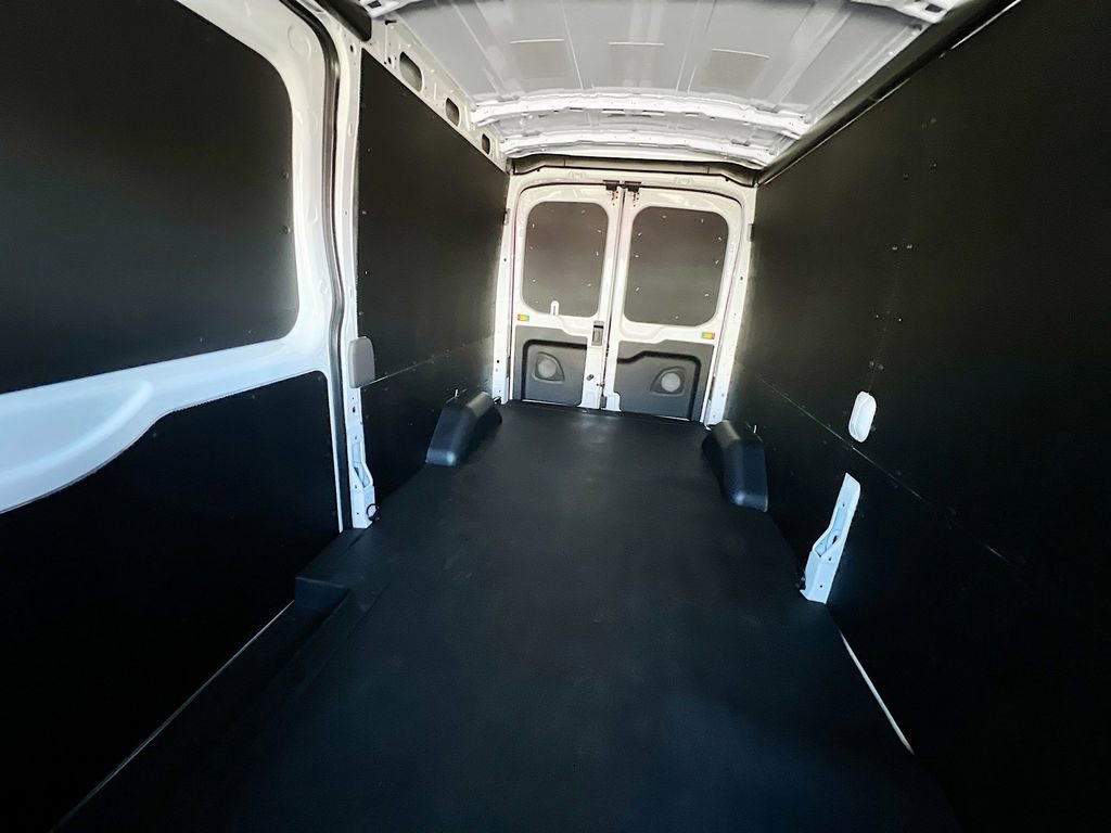New 2026 Ford Transit 250 148 Medium Roof Extended AWD w/ Load Area Protection Package image 24
