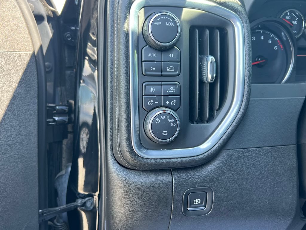 Used 2021 Chevrolet Silverado 1500 RST w/ Bed Protection Package AWD/4WD image 21