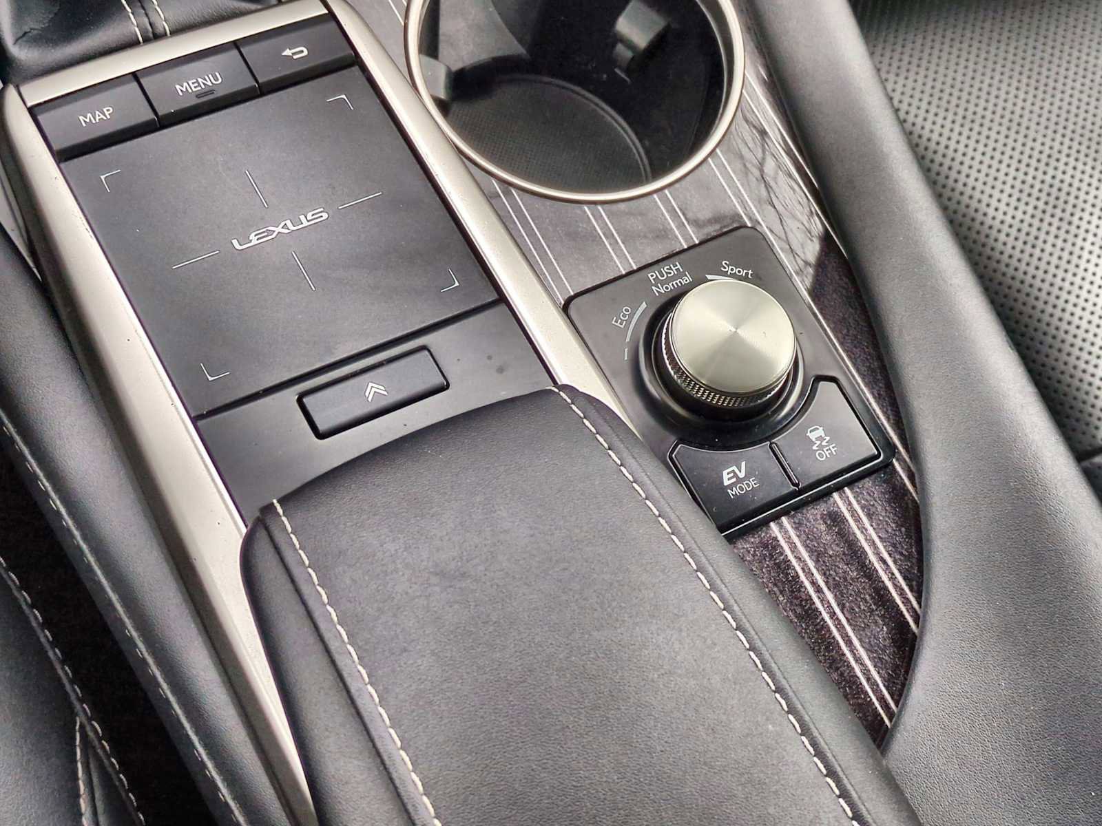 Used 2022 Lexus RX 450h AWD w/ Luxury Package image 39