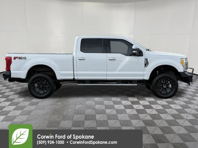 Used 2017 Ford F250 Lariat w/ Chrome Package image 10