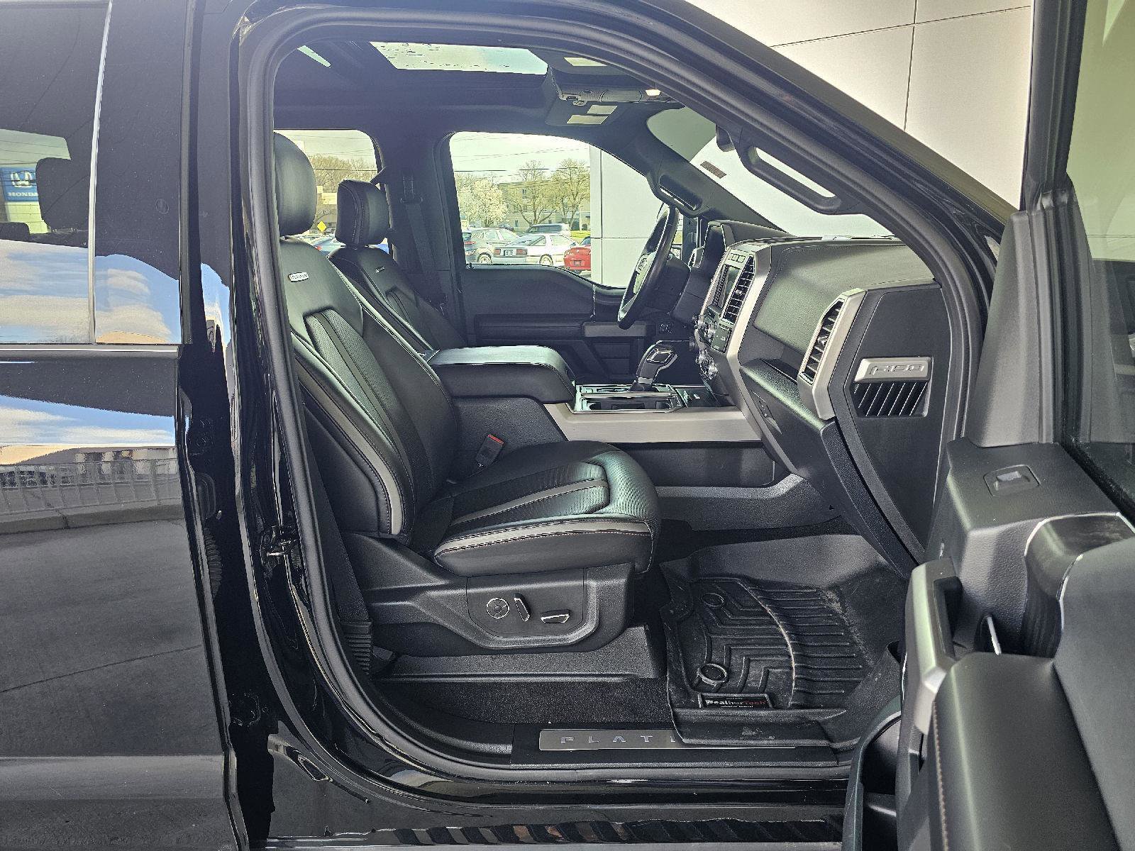 Used 2018 Ford F150 Platinum w/ Equipment Group 701A Luxury AWD/4WD image 12