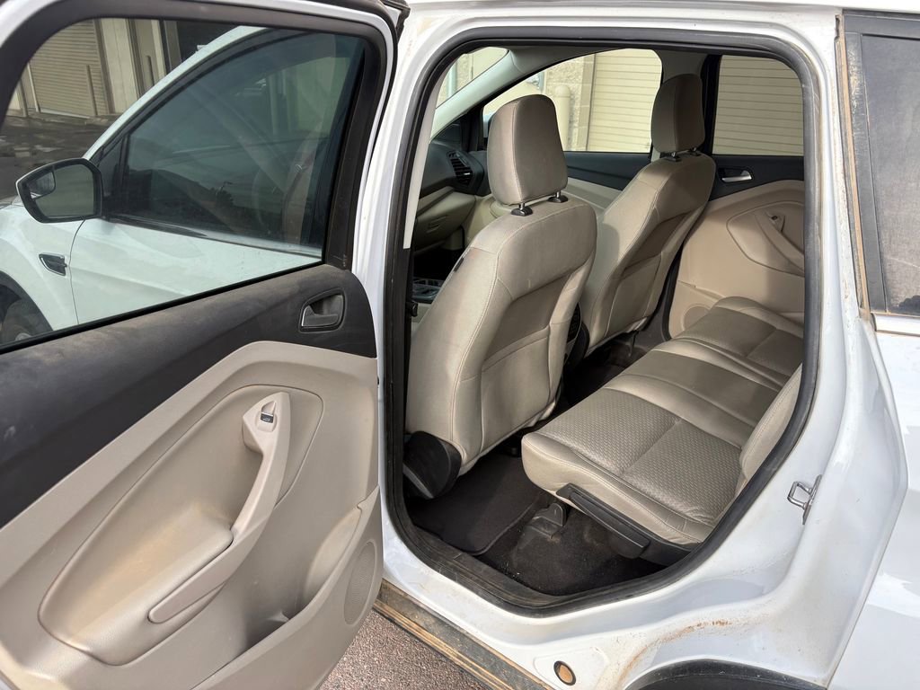 Used 2019 Ford Escape SE image 24
