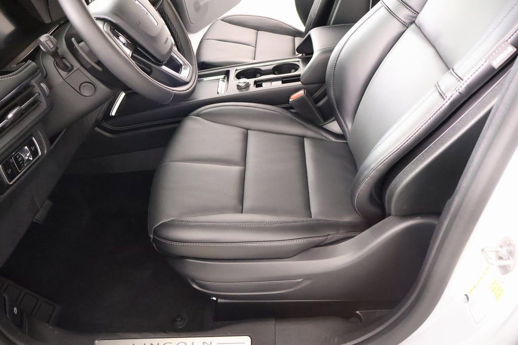 New 2026 Lincoln Corsair Premiere FWD image 11