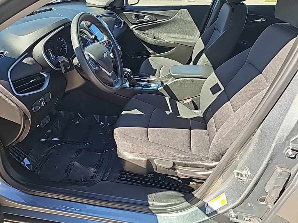 Used 2023 Chevrolet Malibu LS image 16