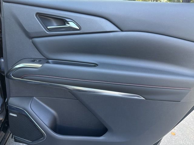 Used 2024 Chevrolet Traverse RS image 30