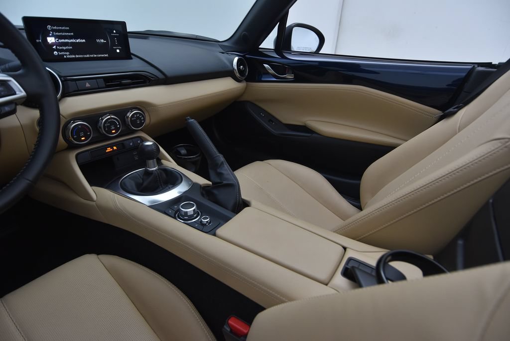 Used 2025 MAZDA MX-5 Miata Grand Touring RWD image 30