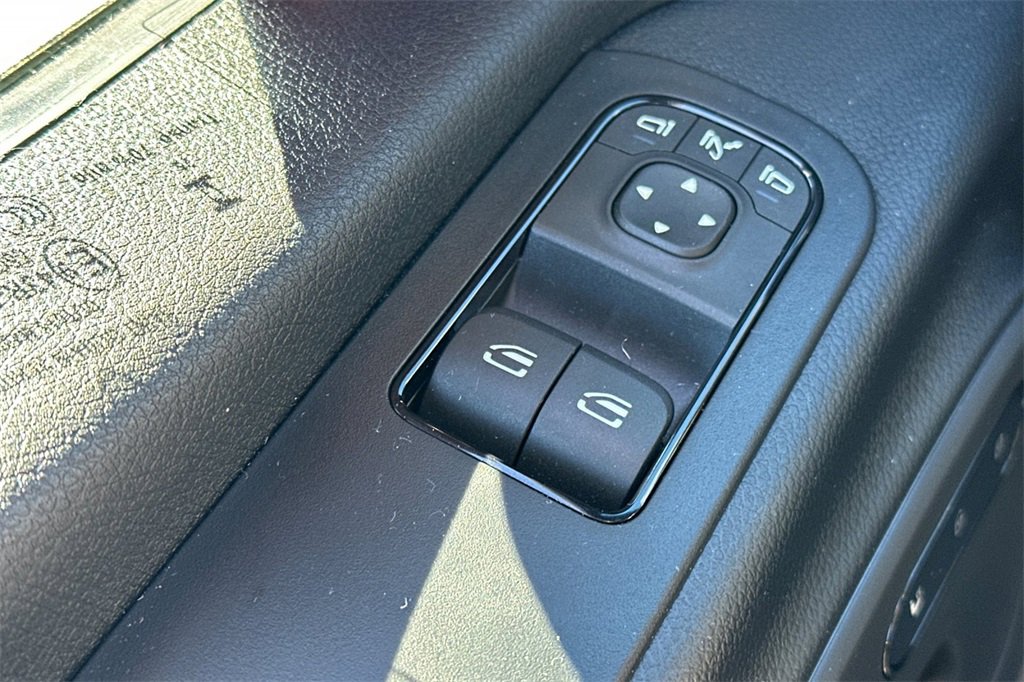 Used 2026 Mercedes-Benz Sprinter 2500 image 12