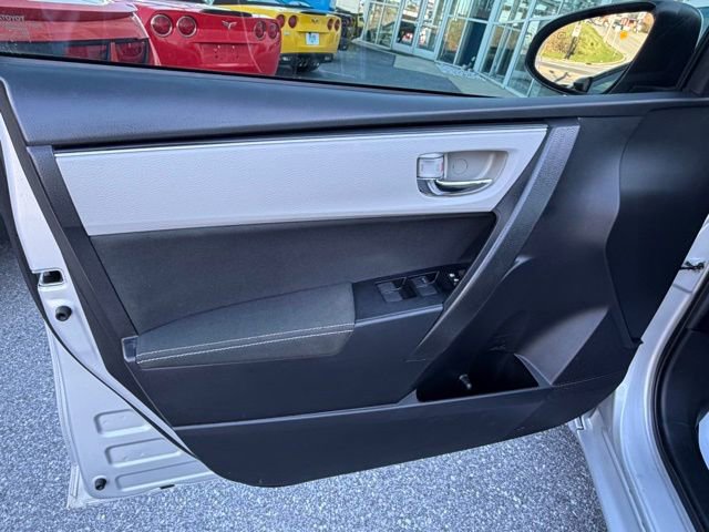 Used 2017 Toyota Corolla LE w/ Carpet Mat Package (TMS) image 25