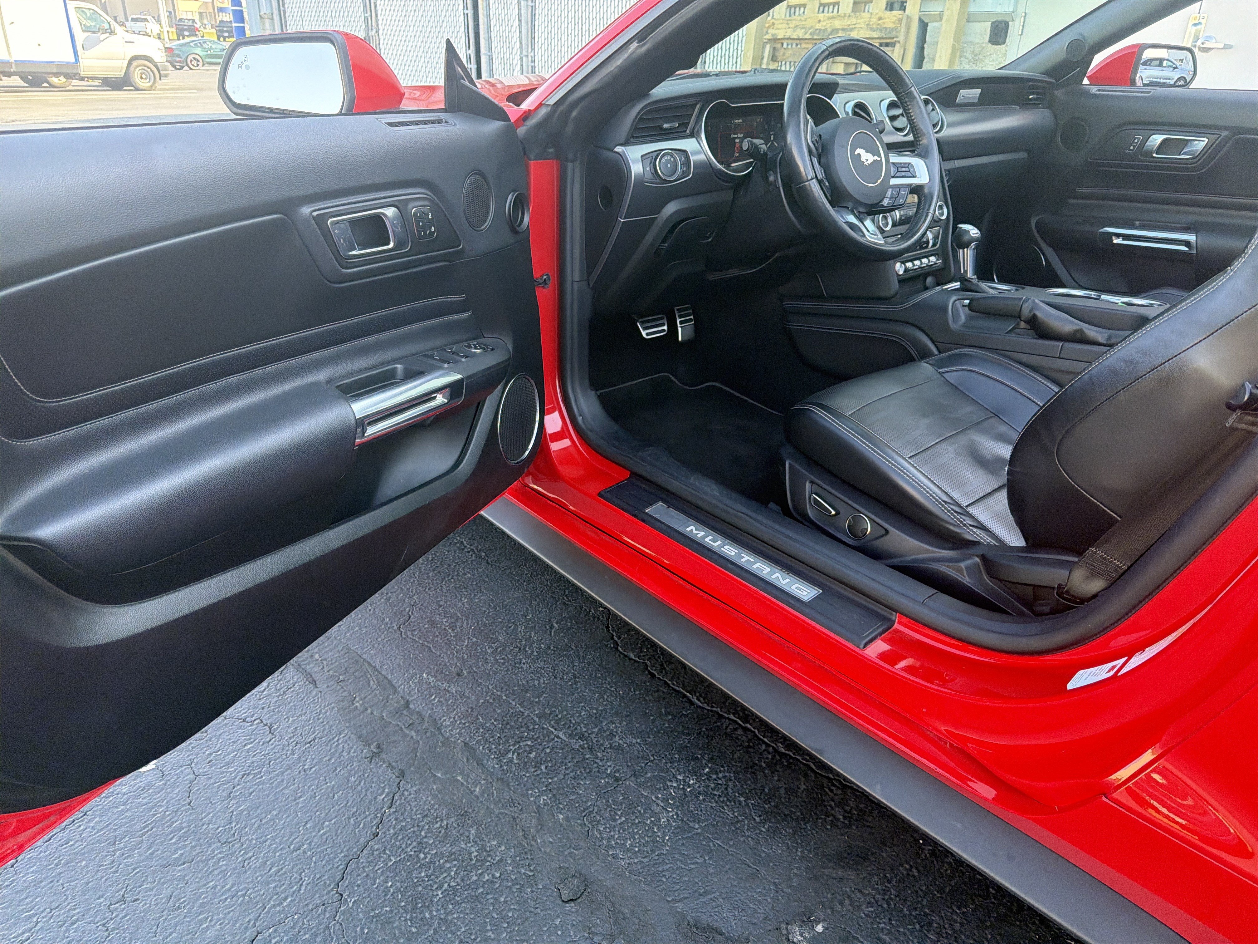 Used 2019 Ford Mustang Premium w/ Equipment Group 201A RWD image 31