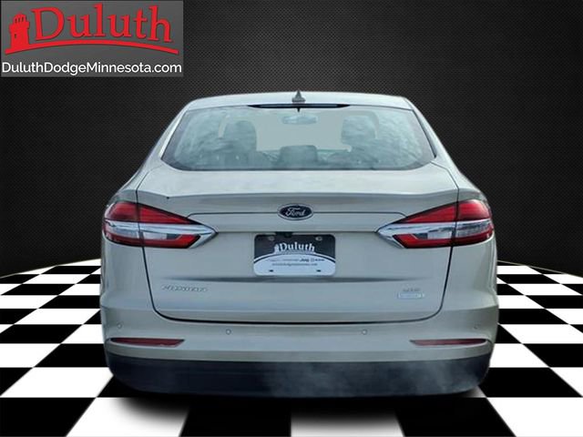 Used 2019 Ford Fusion SE image 4