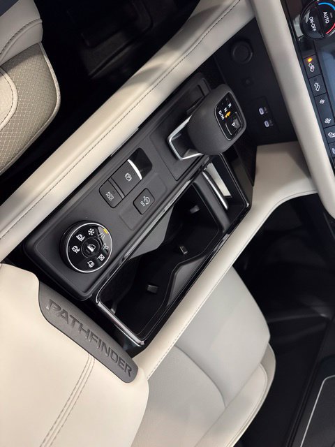 New 2026 Nissan Pathfinder SL AWD/4WD image 31