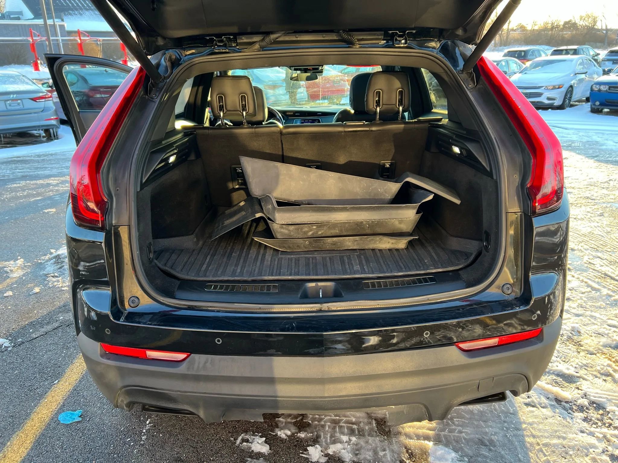 Used 2021 Cadillac XT4 Premium Luxury w/ Cold Weather Package image 25