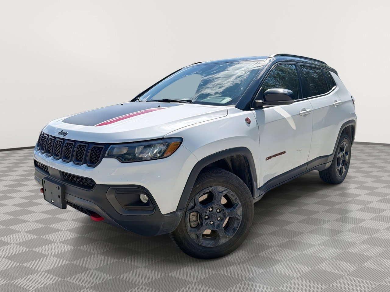 Used 2024 Jeep Compass Trailhawk AWD/4WD image 1