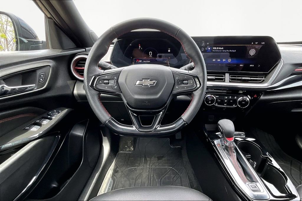 Used 2024 Chevrolet Trax RS w/ Driver Confidence Package image 5