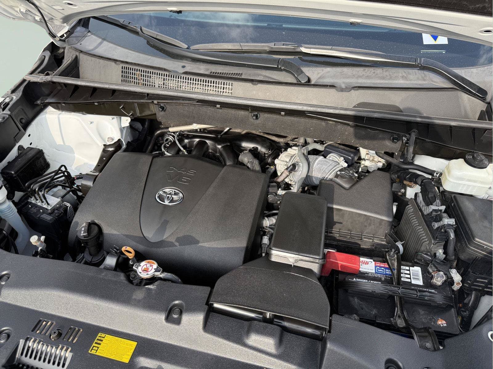 Used 2019 Toyota Highlander XLE AWD/4WD image 30