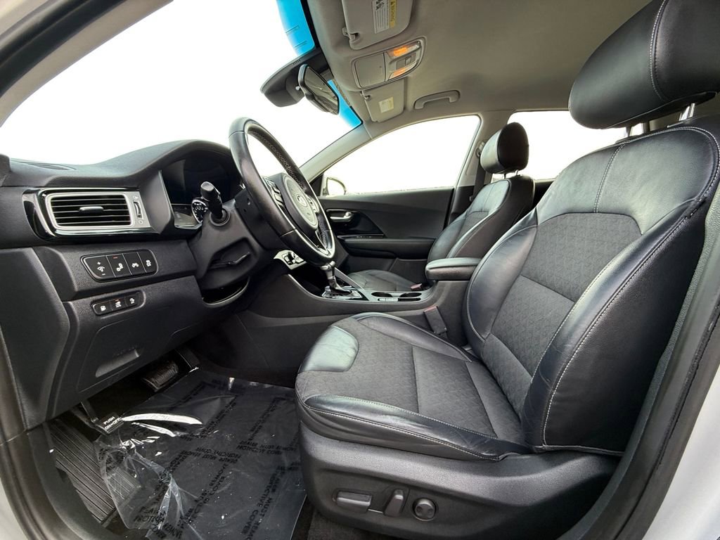 Used 2018 Kia Niro EX image 9