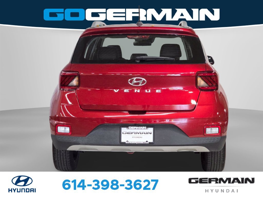 Used 2024 Hyundai Venue Limited FWD image 9