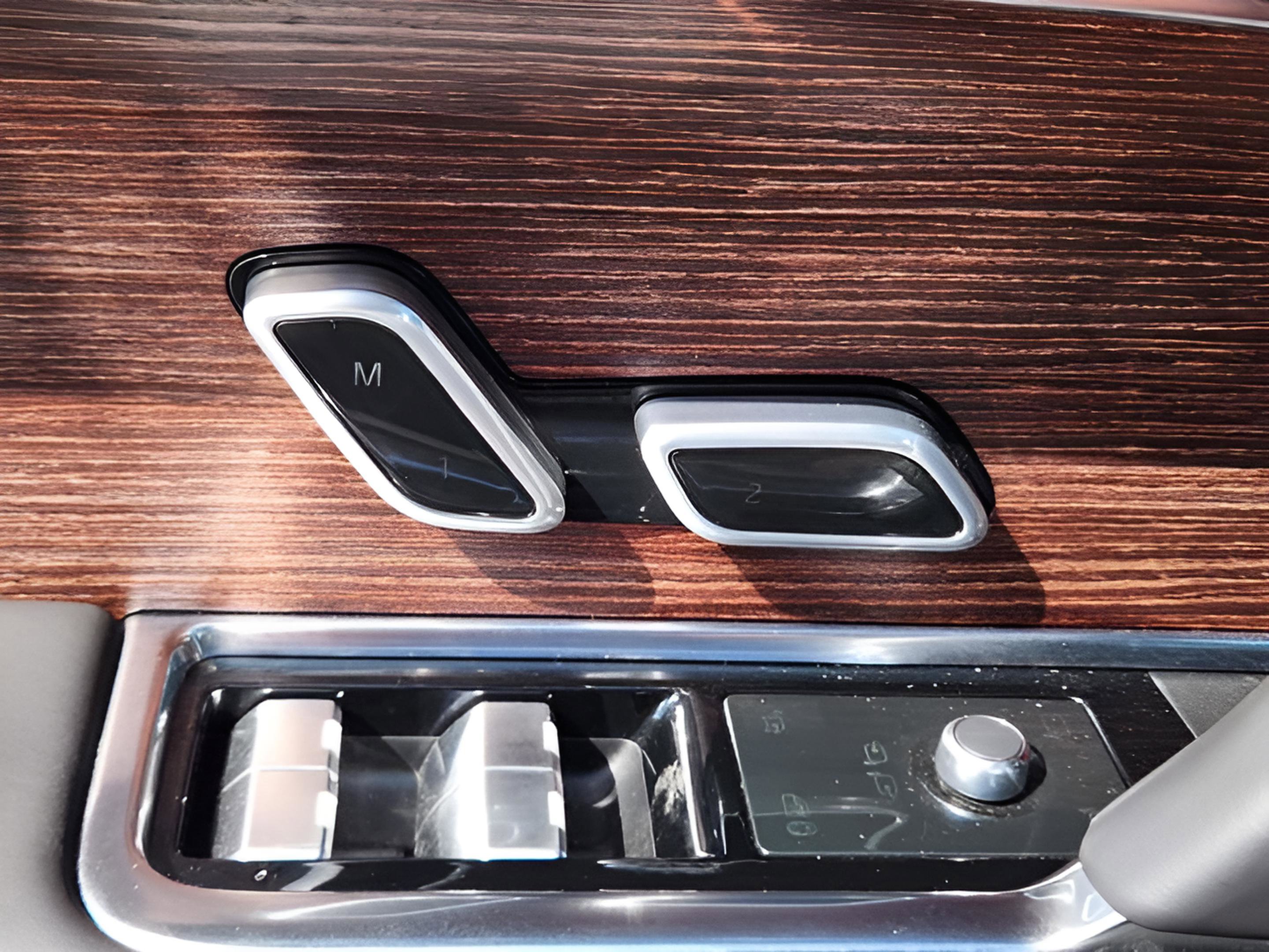 Used 2023 Land Rover Range Rover SE image 22